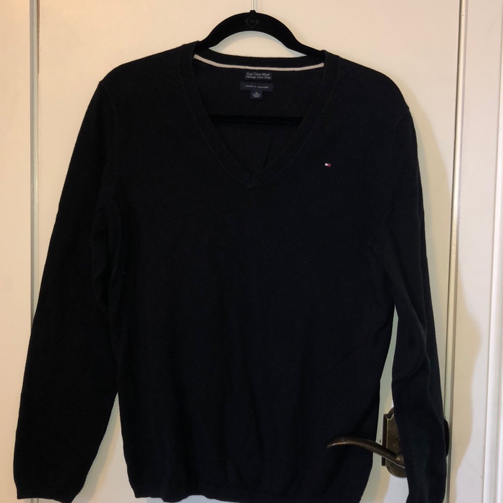 Tommy Hilfiger size XL dark sweater